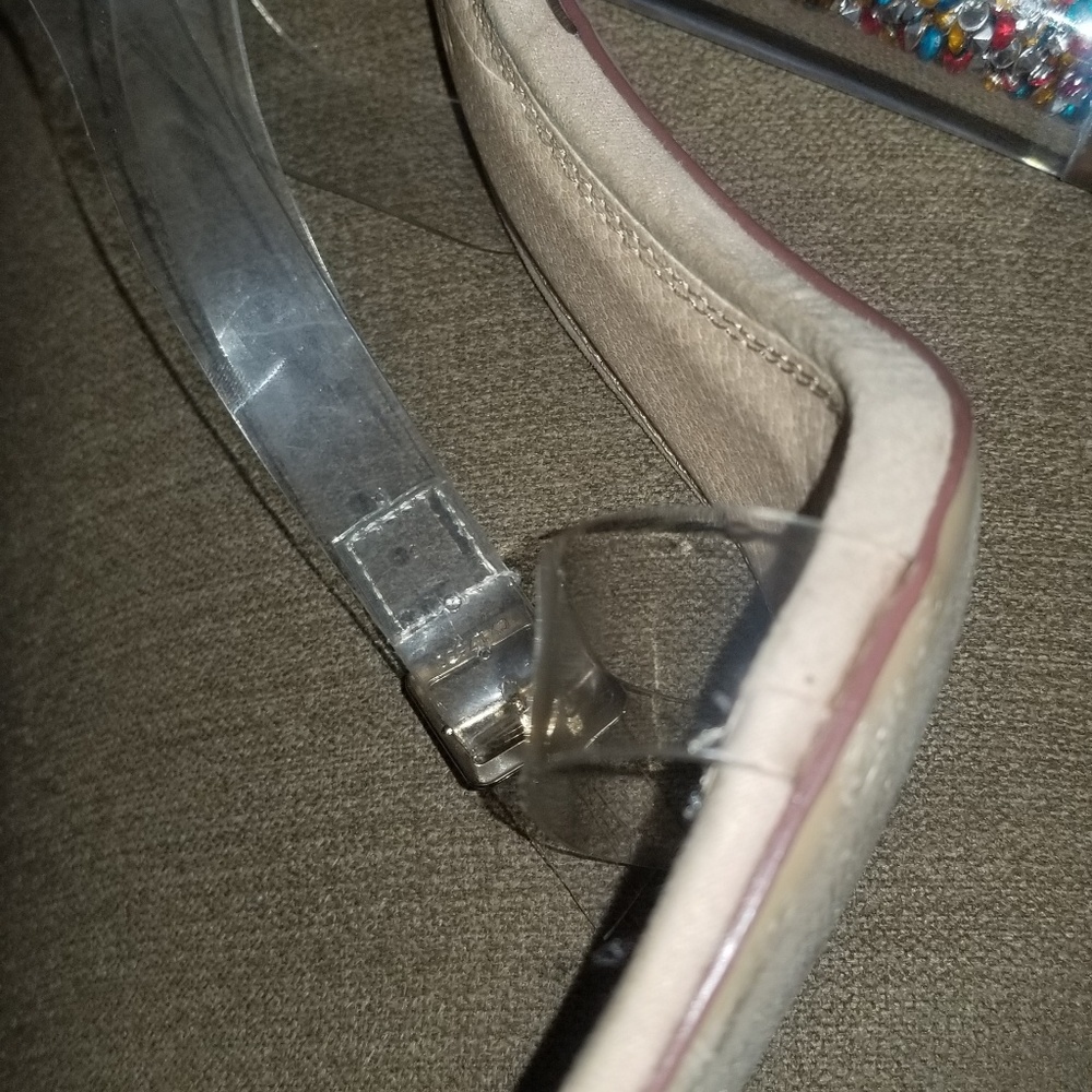 Shoes - Picture 3 of 4